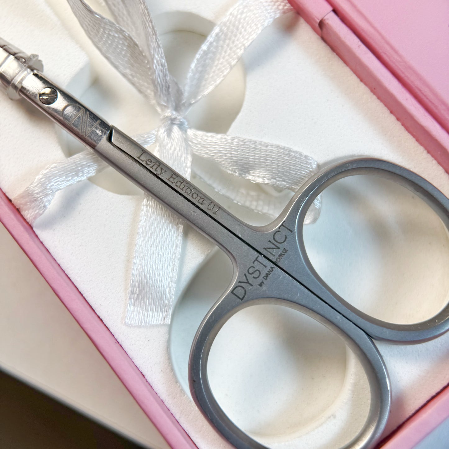 Forbicine per cuticole Lefty Edition 01 - Dystinct